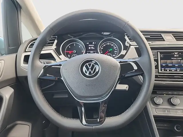 Volkswagen Touran view 11