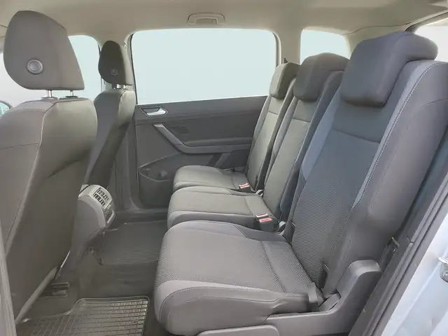 Volkswagen Touran view 25