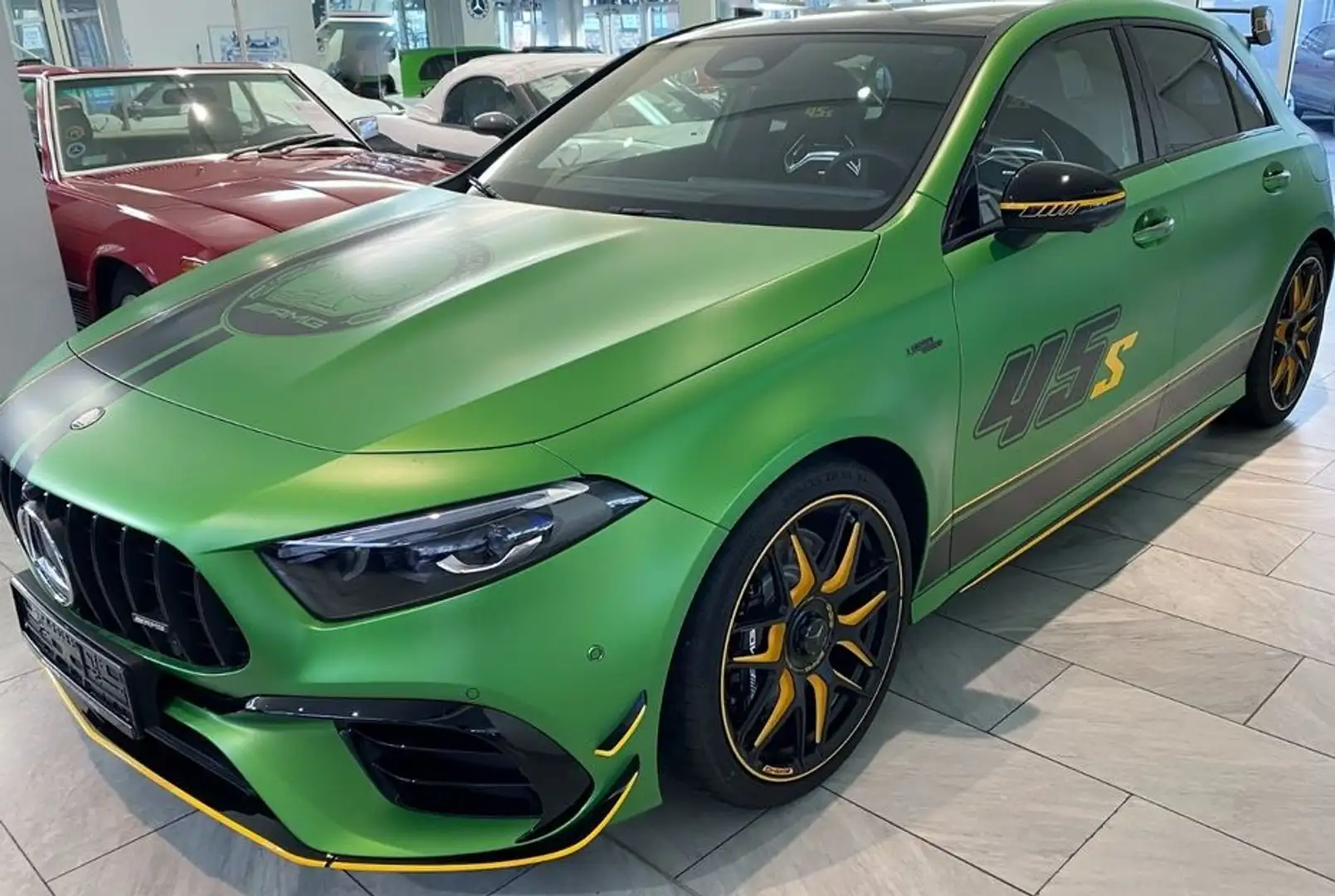 Mercedes-Benz A 45 AMG S Line Premium 4Matic+ 8G-DCT Verde - 1