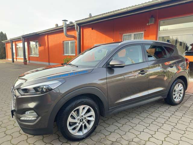 Imagine Hyundai TUCSON Trend 2WD * Aus 1.Hand * AHK * Mit 1Jahr Garantie*
