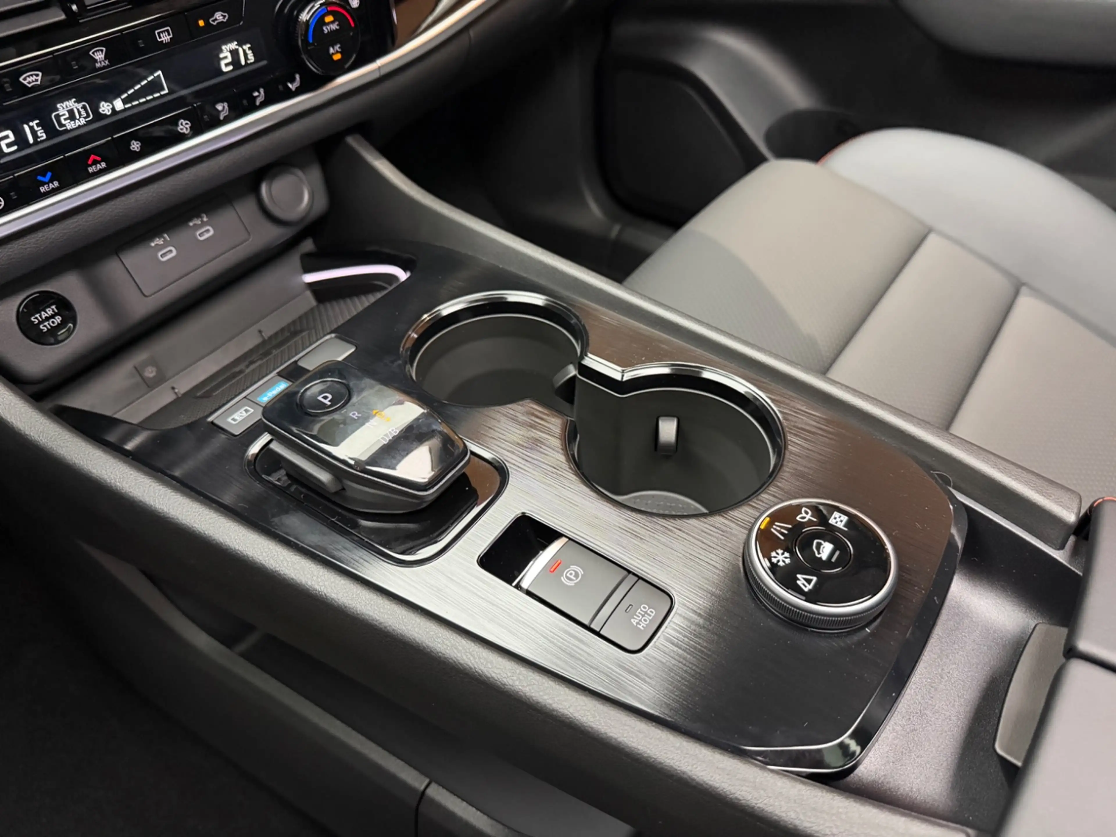 Nissan X-Trail 1.5 VC-T e-Power e-4orce N-Trek 360+ACC — photo 29