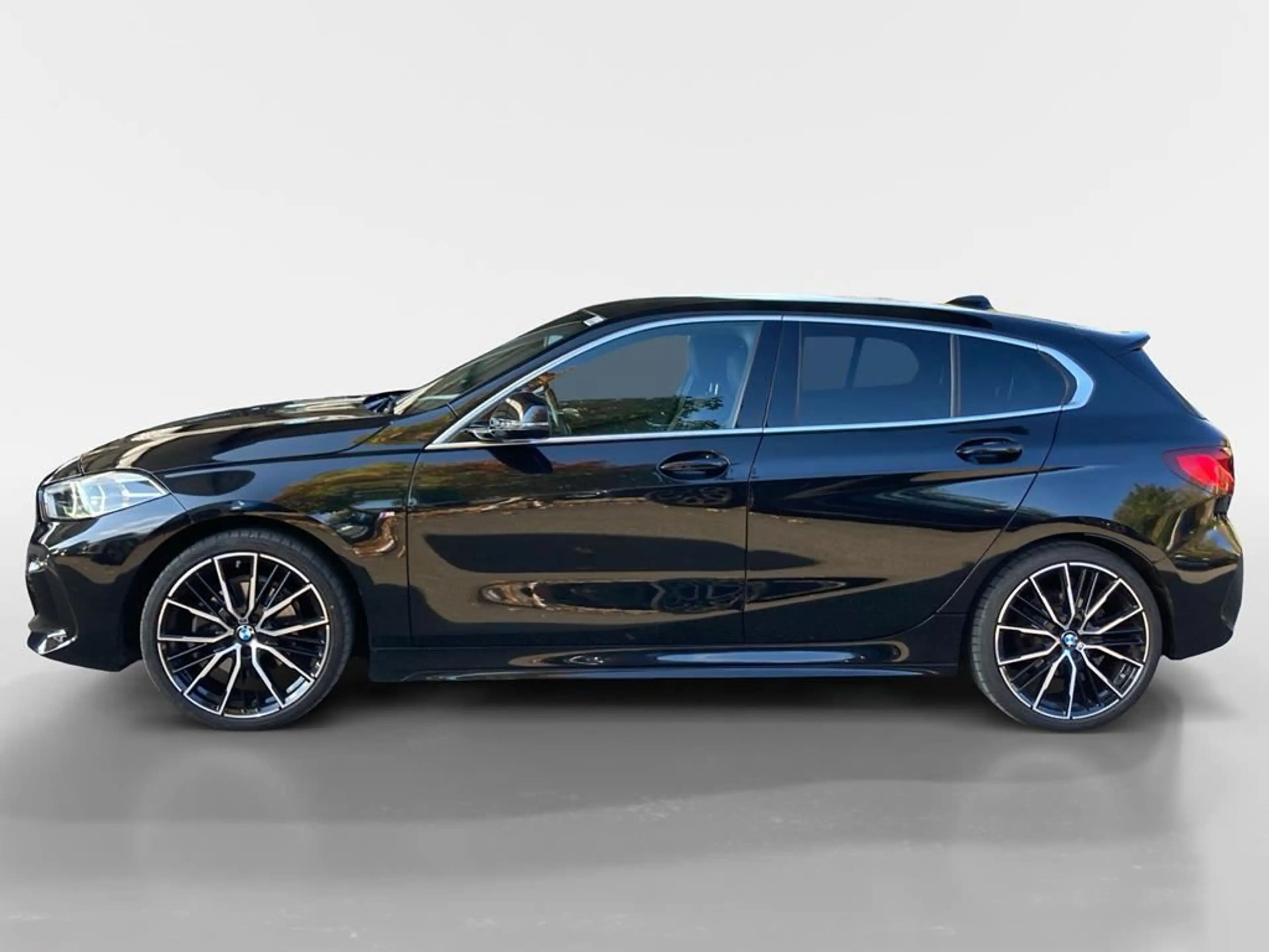 BMW 118 M Sport — photo 4