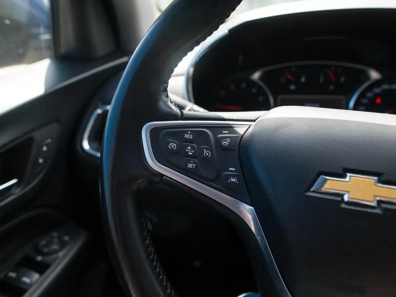 Chevrolet Equinox снимка Chevrolet Equinox