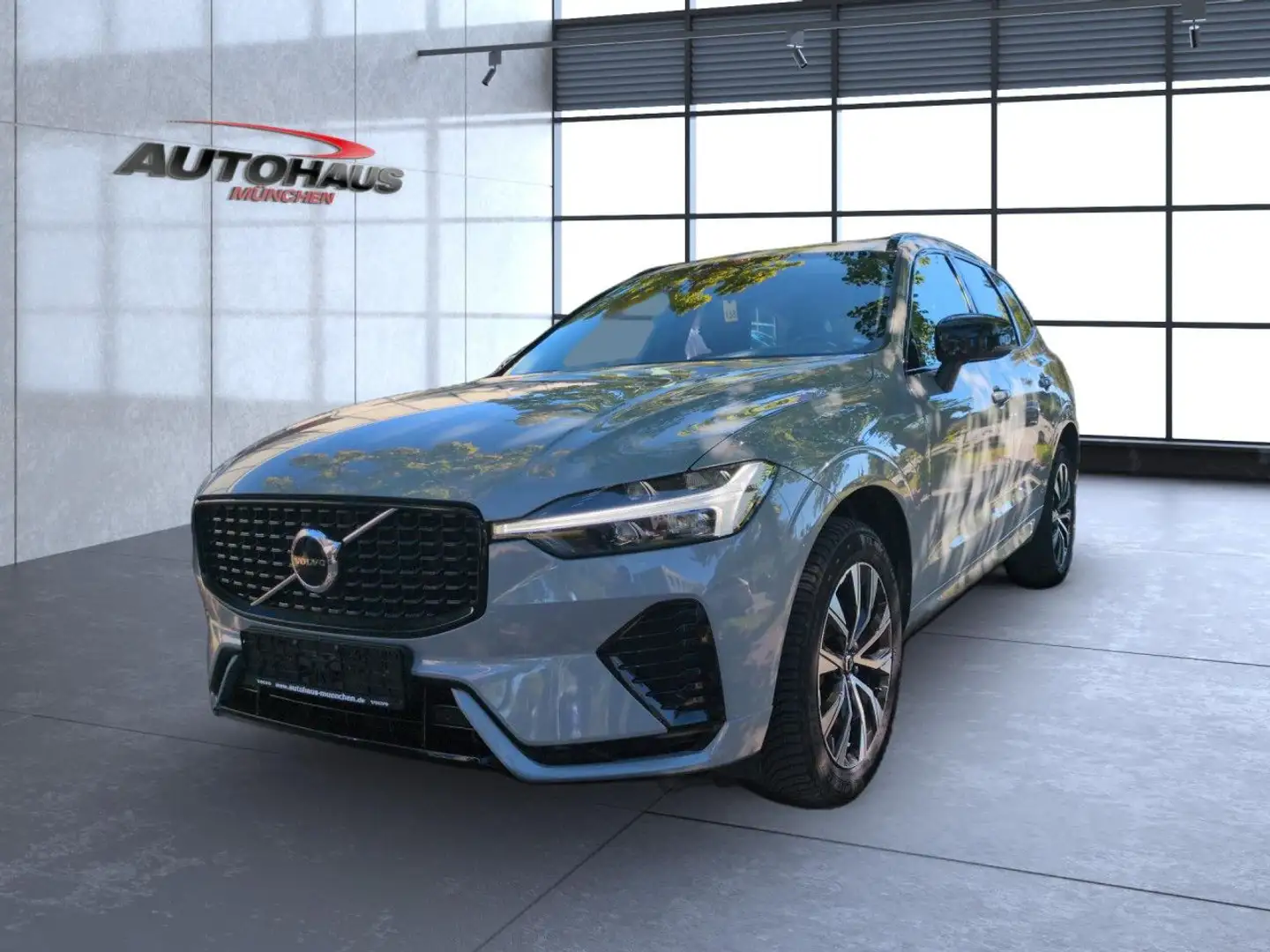 Volvo XC60 XC 60 Plus Dark AWD Bluetooth Navi LED Klima Gris - 2