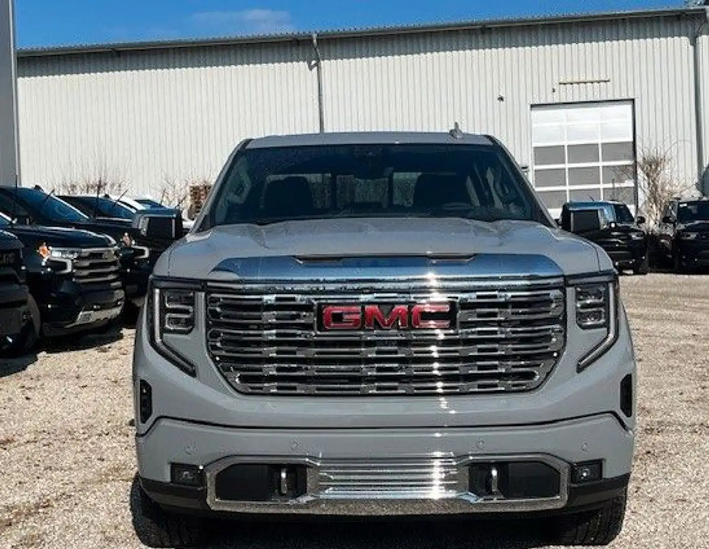 GMC Sierra 1500 Denali Crew Cab MY25 4.99% Šedá - 2