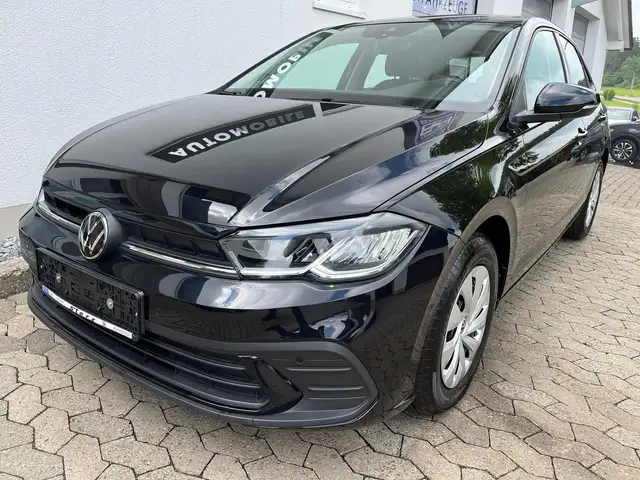 Volkswagen Polo view 2