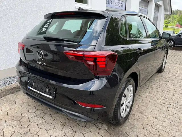 Volkswagen Polo view 6