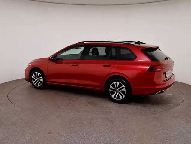 Volkswagen Golf view 5