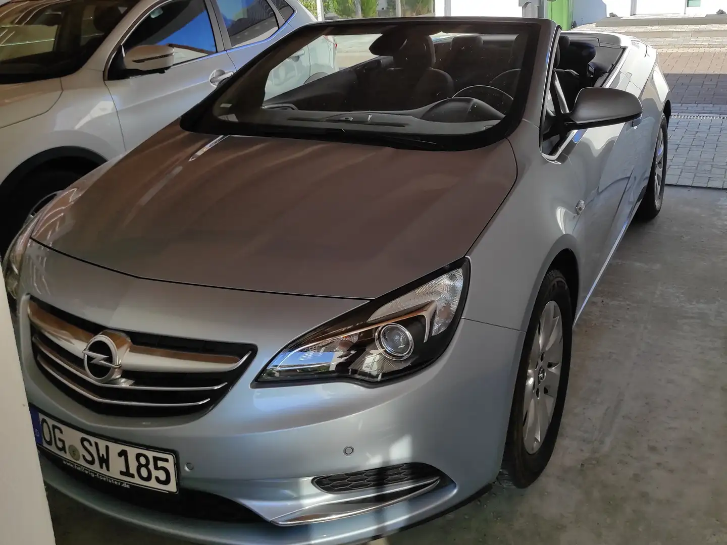 Opel Cascada Cascada+1.4+Turbo+Edition Modrá - 1