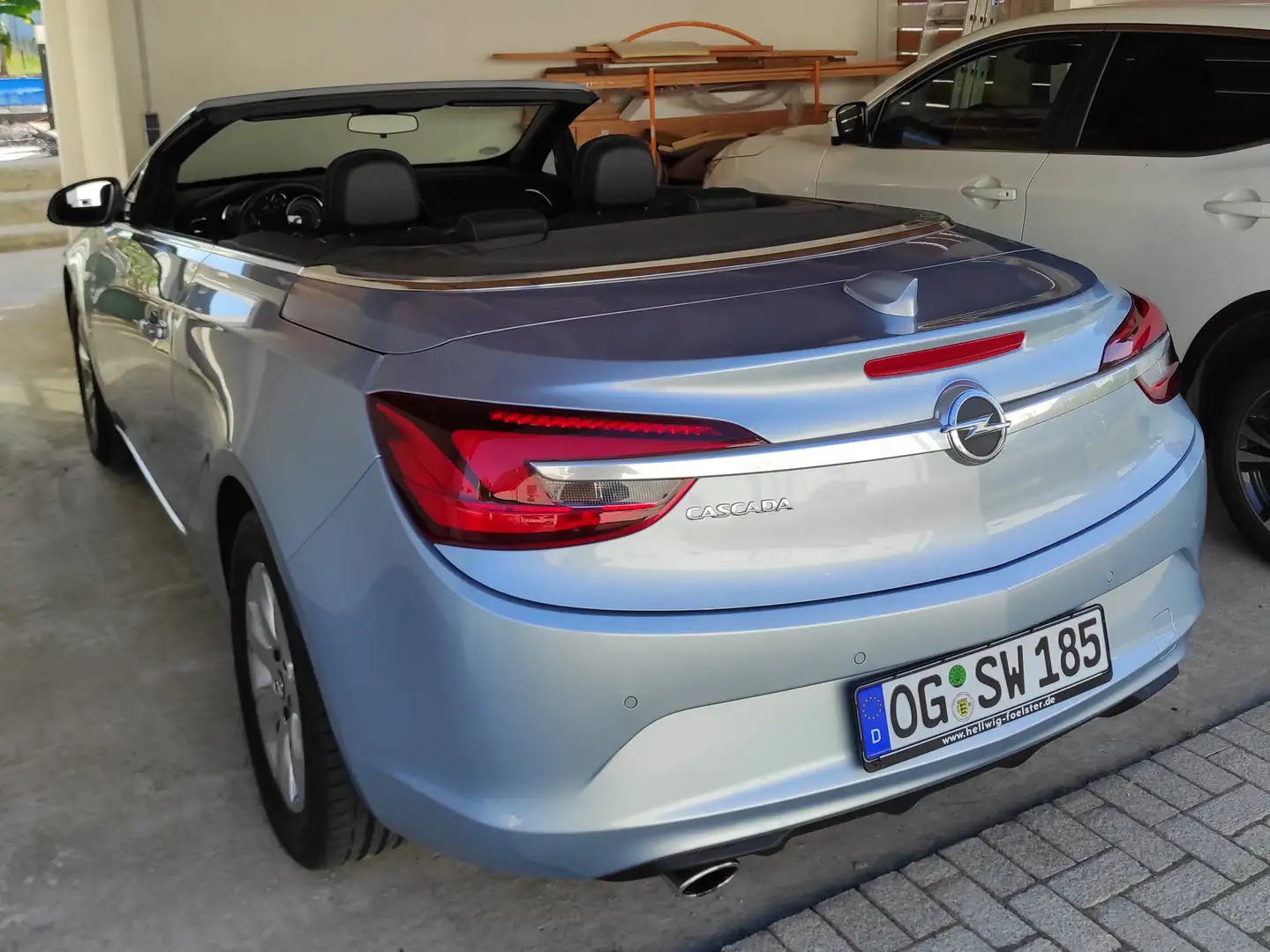 Opel Cascada Cascada+1.4+Turbo+Edition Modrá - 2