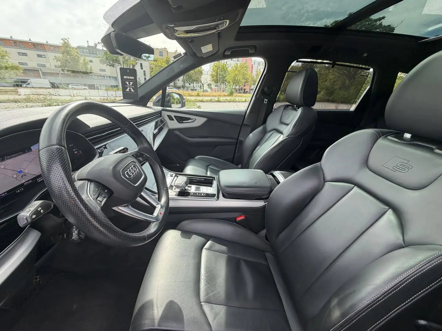 Audi Q7 60 TFSI e quattro S line Weiß - 2