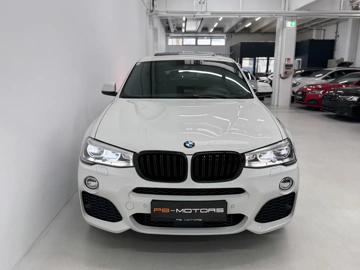 BMW X4 xDrive 30d M Sport LED RKF AHK ACC Schiebe H&K Weiß - 2