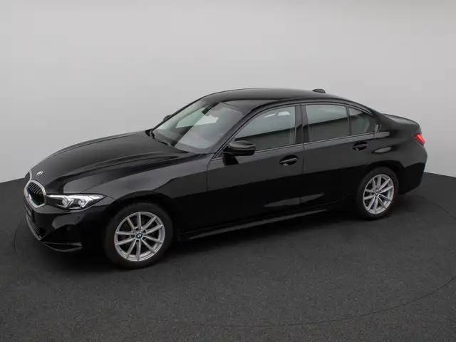 BMW 3 Series view 12