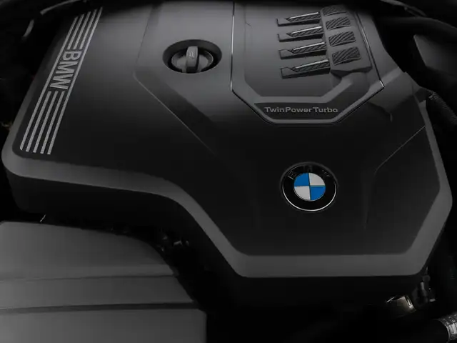 BMW 3 Series view 18