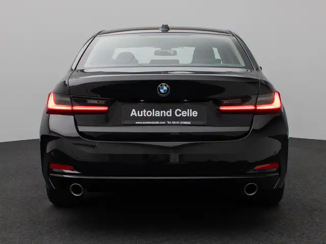 BMW 3 Series view 8