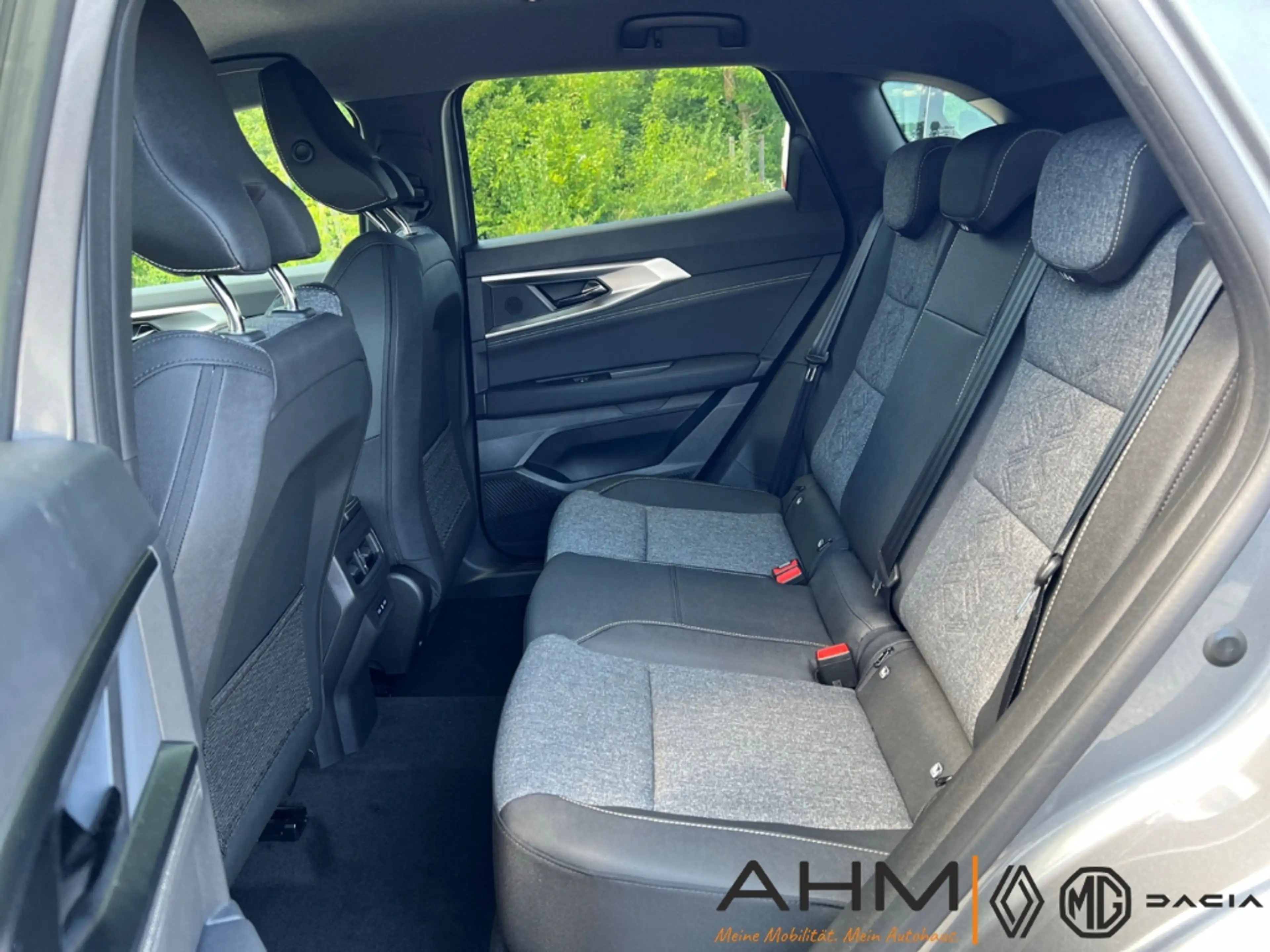 Renault Austral Techno Mild Hybrid 150 Automatik — photo 12