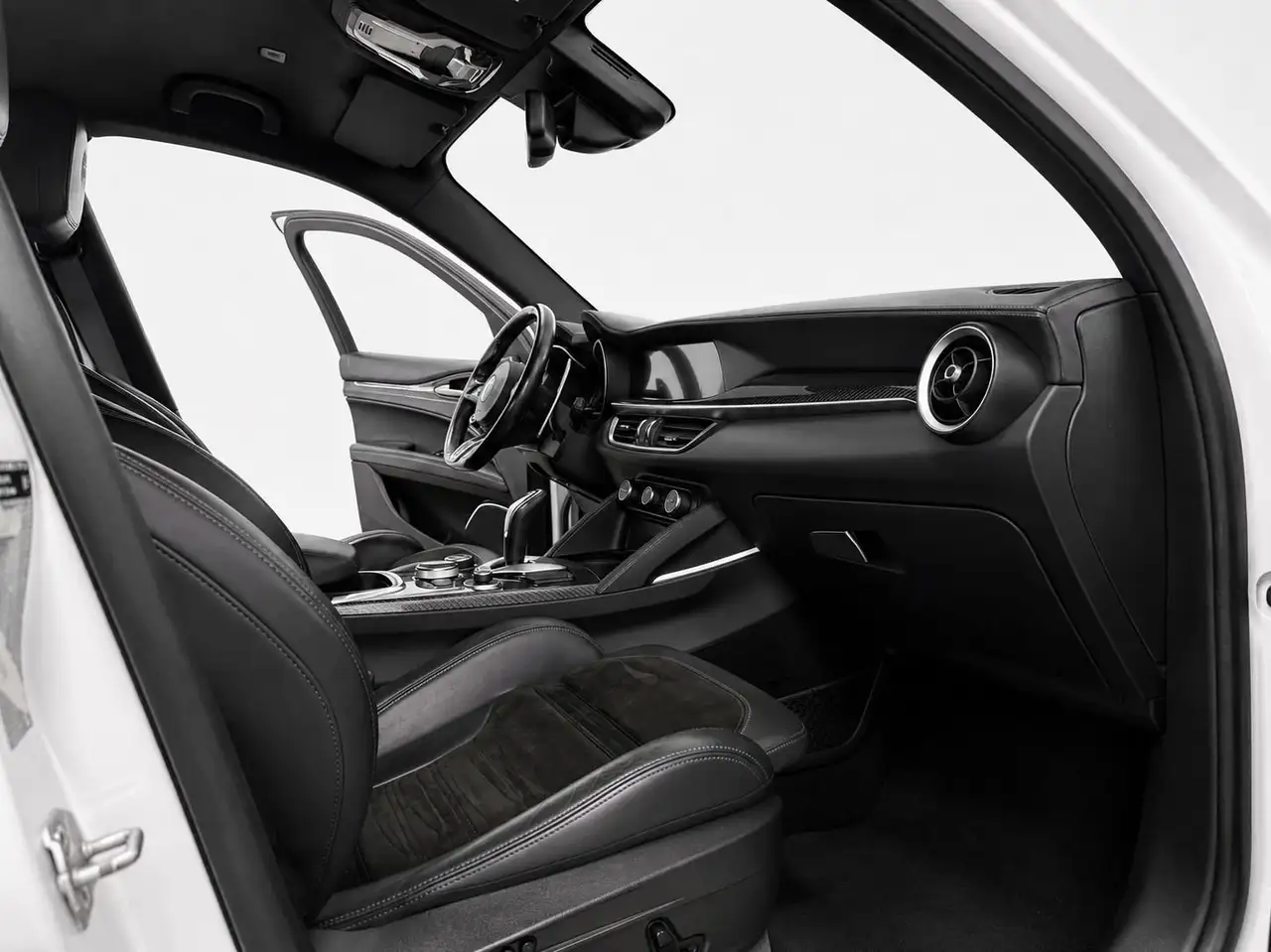 Alfa Romeo Stelvio 2021 — фото 9