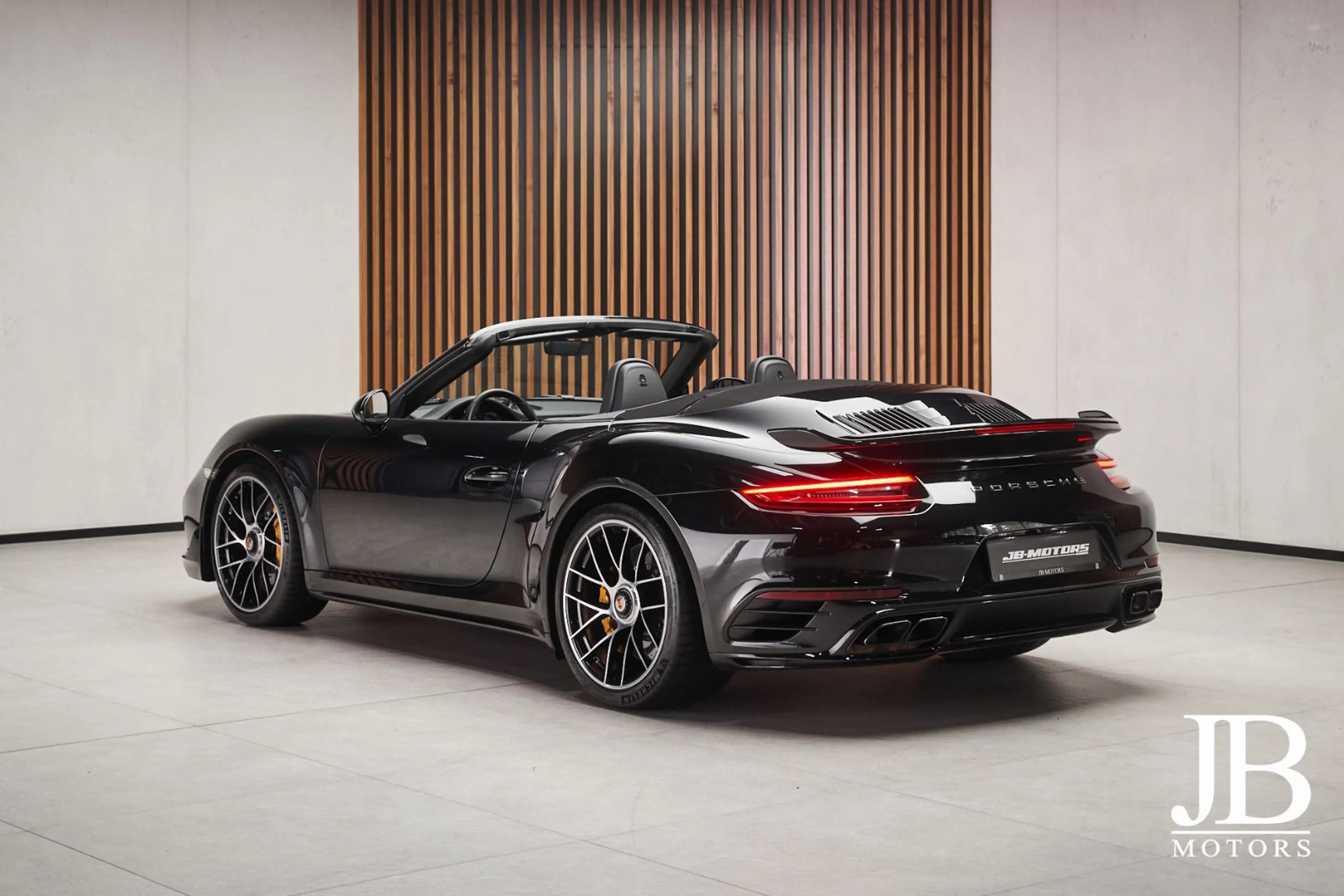 Porsche 991 .2 Turbo S Cabriolet Aero Paket Apple CarPlay — photo 14