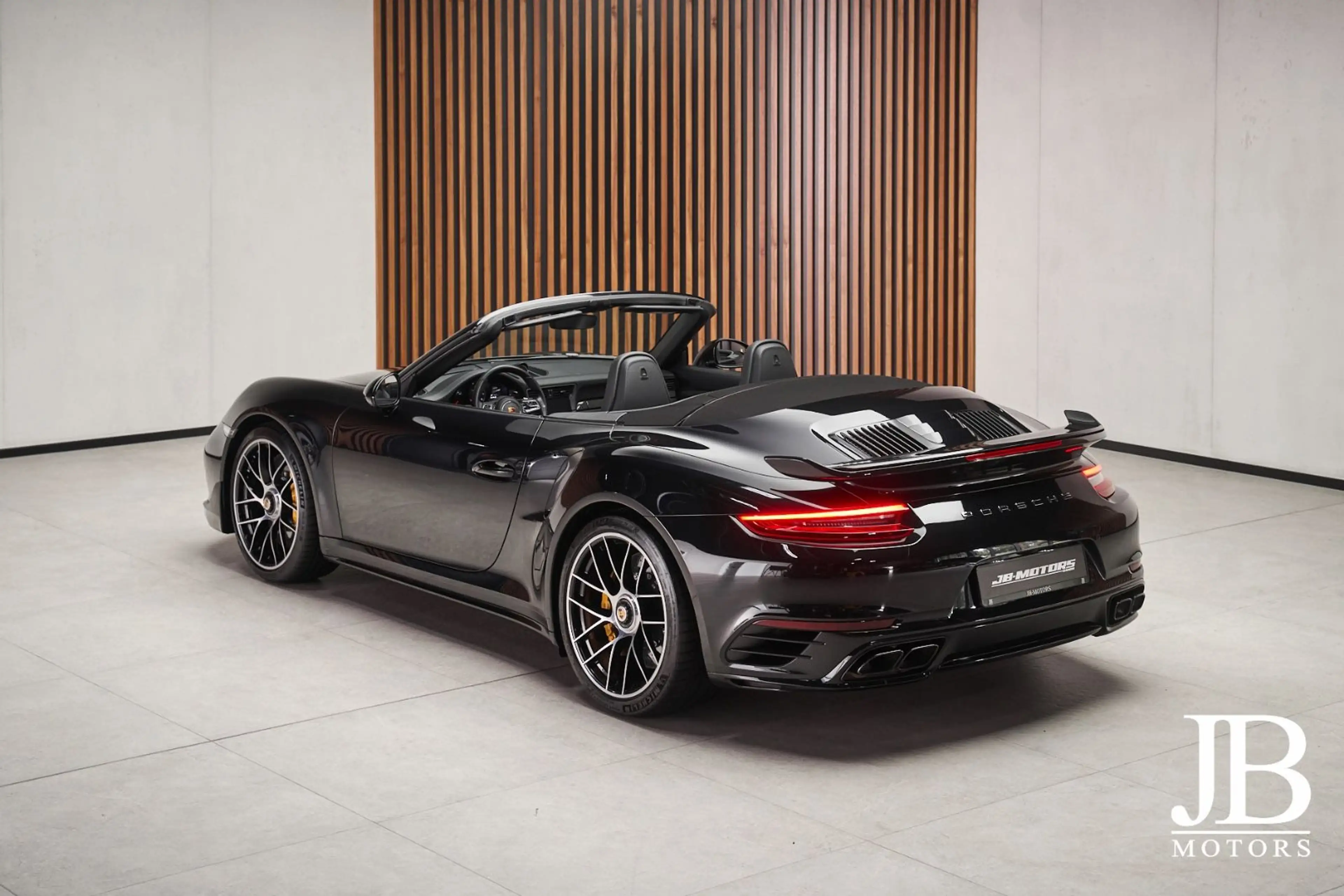 Porsche 991 .2 Turbo S Cabriolet Aero Paket Apple CarPlay — photo 2