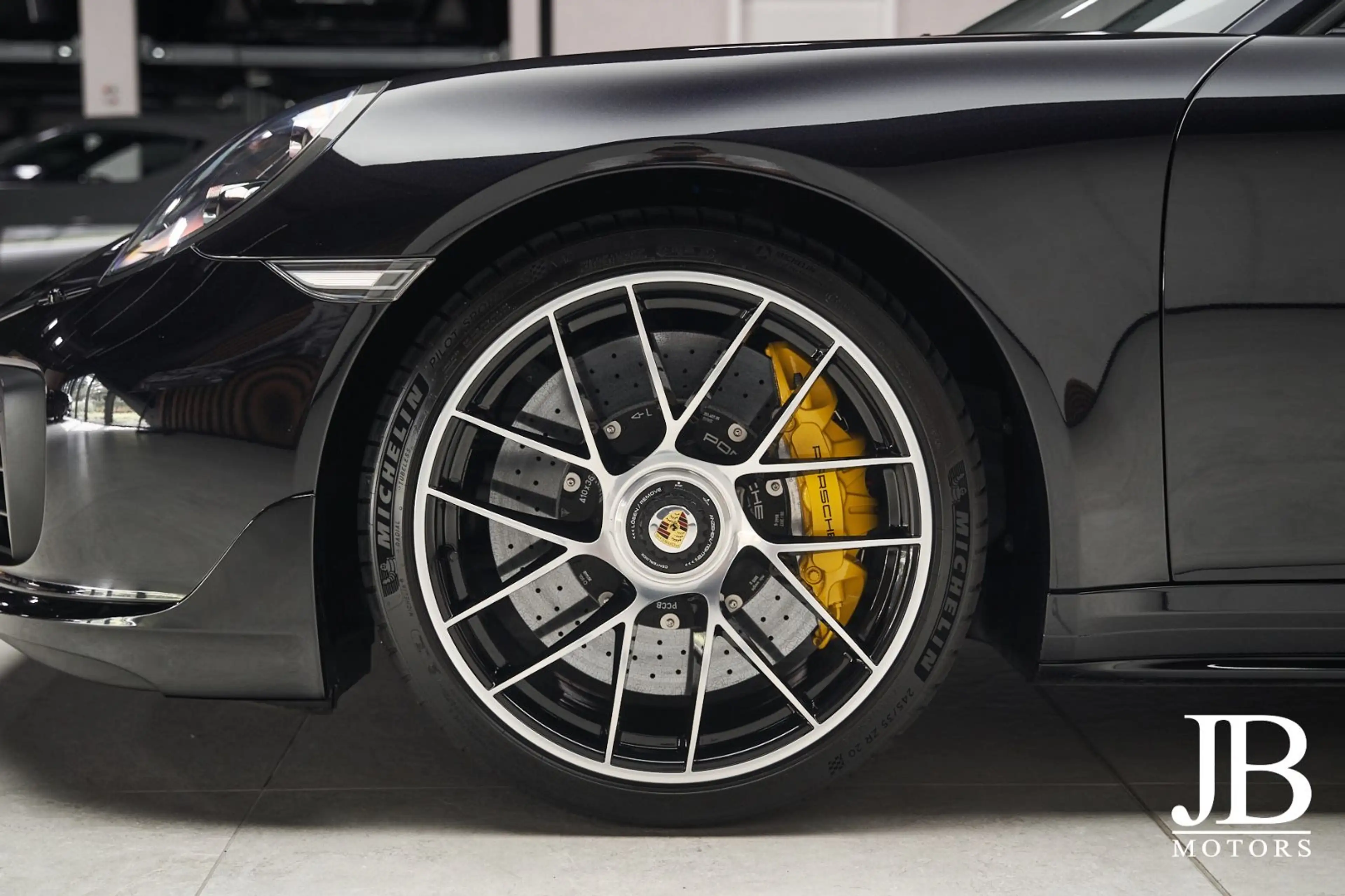 Porsche 991 .2 Turbo S Cabriolet Aero Paket Apple CarPlay — photo 12