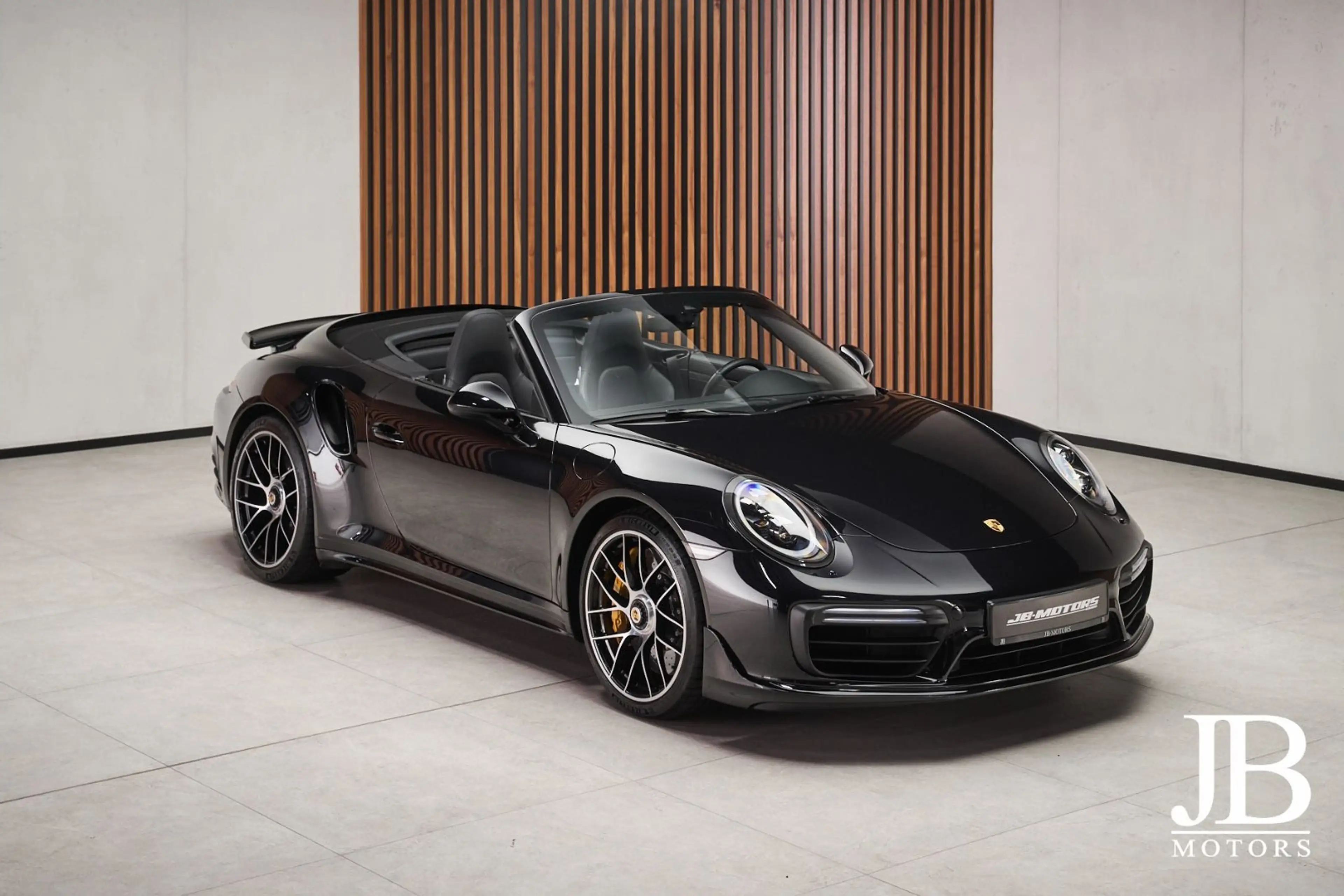 Porsche 991 .2 Turbo S Cabriolet Aero Paket Apple CarPlay
