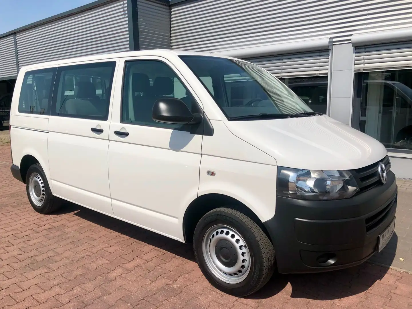 Volkswagen T5 Kombi 9 Sitze Klimaanlage /AHK Biały - 1