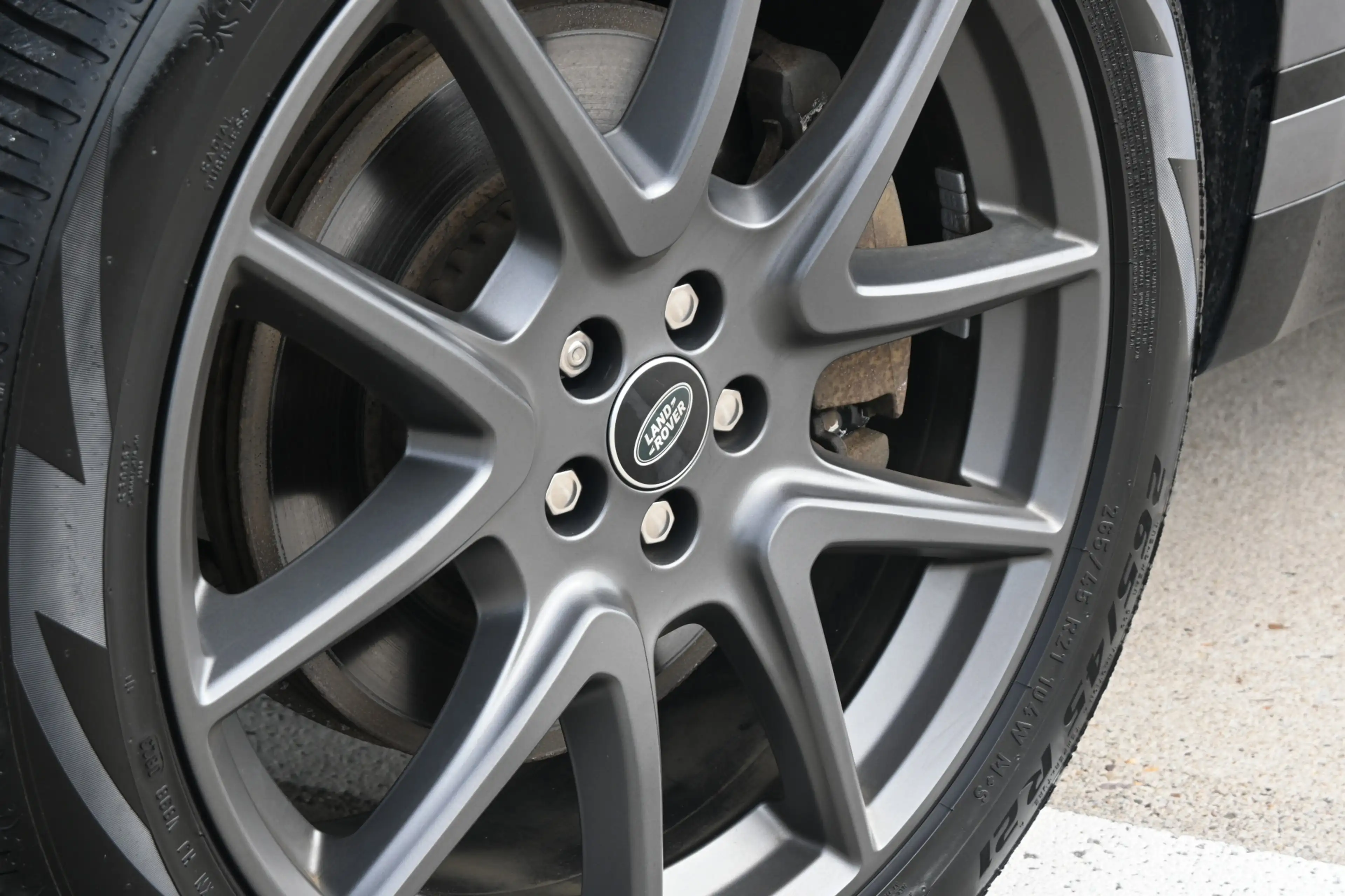 Land Rover Range Rover Velar 2.0 P400e R-Dynamic S | BTW, NL-auto, dealer ond. — photo 13
