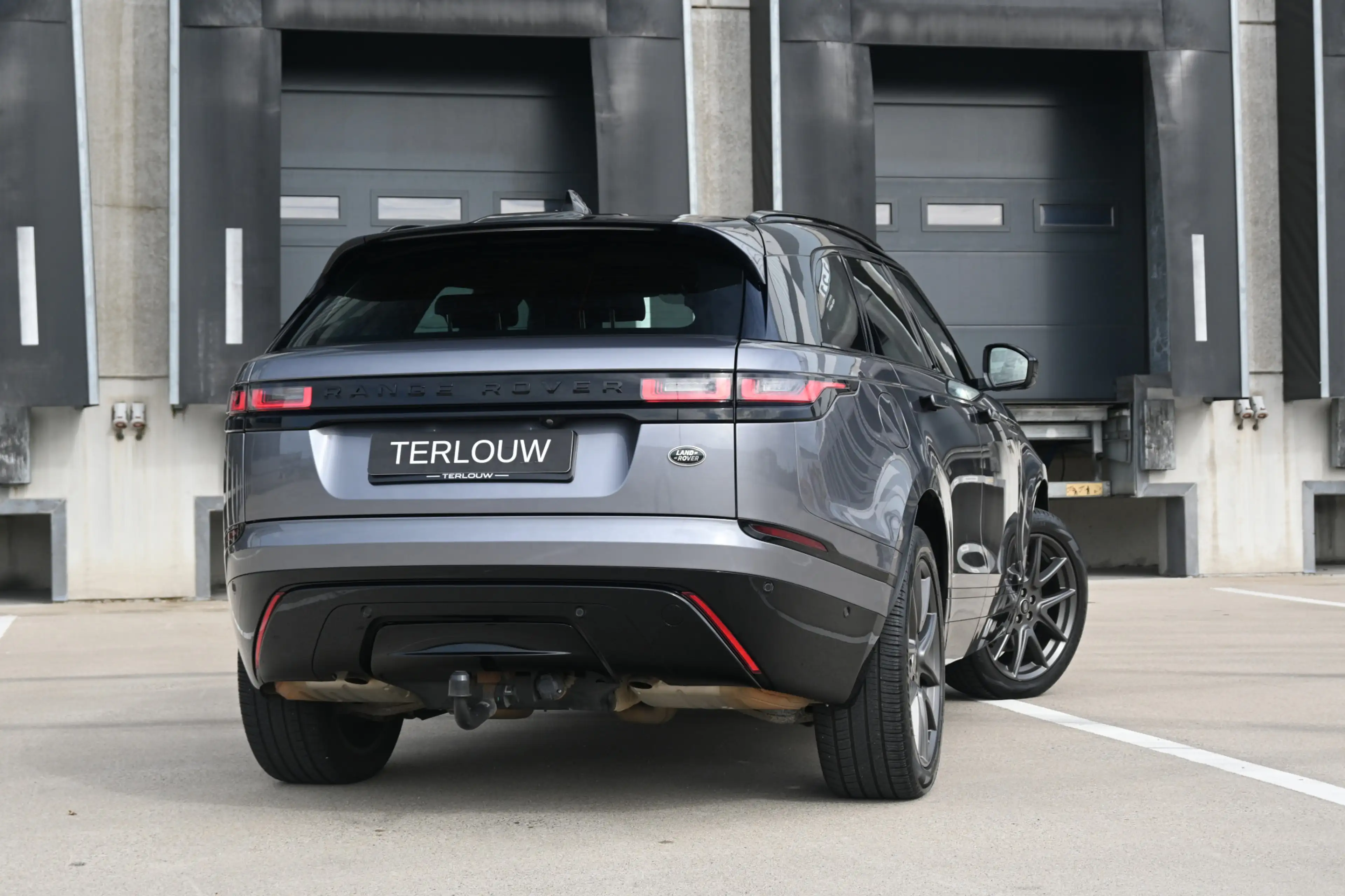 Land Rover Range Rover Velar 2.0 P400e R-Dynamic S | BTW, NL-auto, dealer ond. — photo 3