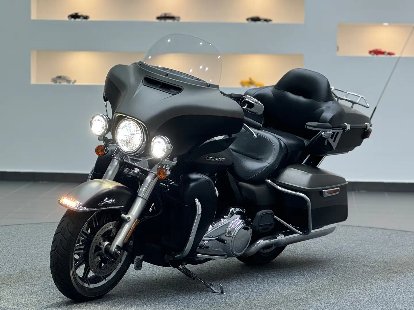 Harley-Davidson Ultra Limited Black - 1