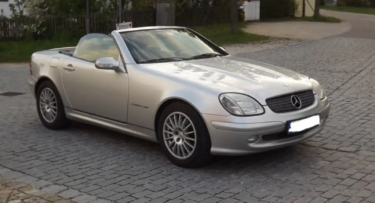 Mercedes-Benz SLK 230
