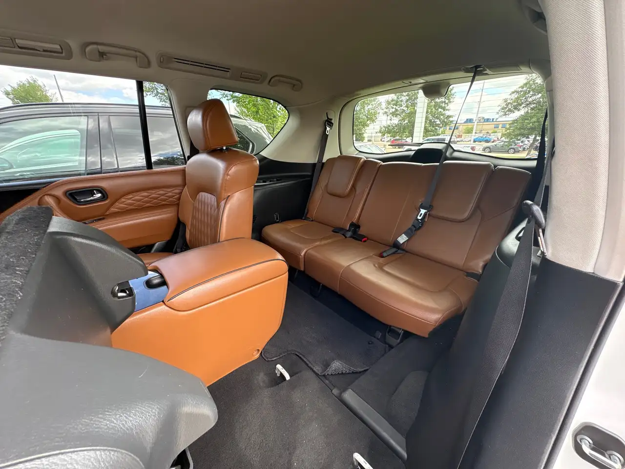 Infiniti QX80 fotografie Infiniti QX80