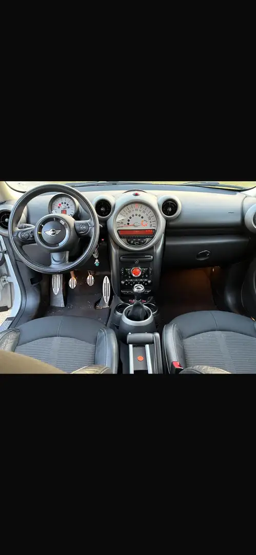 MINI Cooper SD Countryman Aut. Bílá - 2