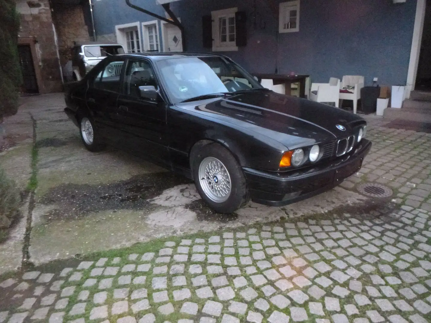 BMW 520 i  1. Hand völlg Original Unverbastelt 5 Gang Noir - 2