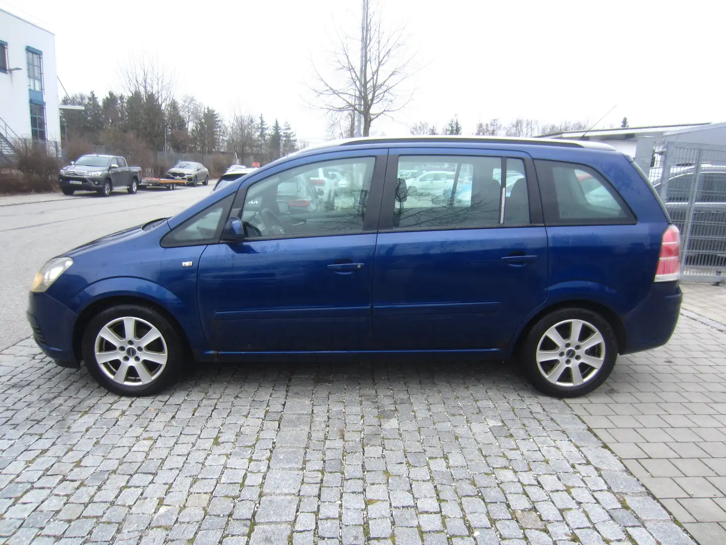 Opel Zafira Basis Blauw - 1
