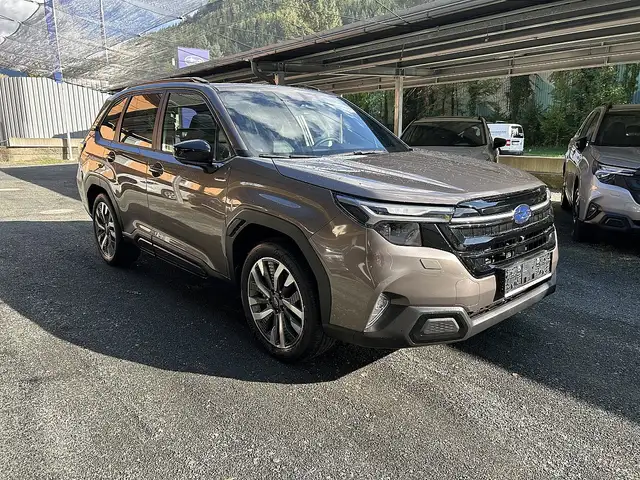 Subaru Forester 2,0i e-Boxer Premium inkl. Winterräder!