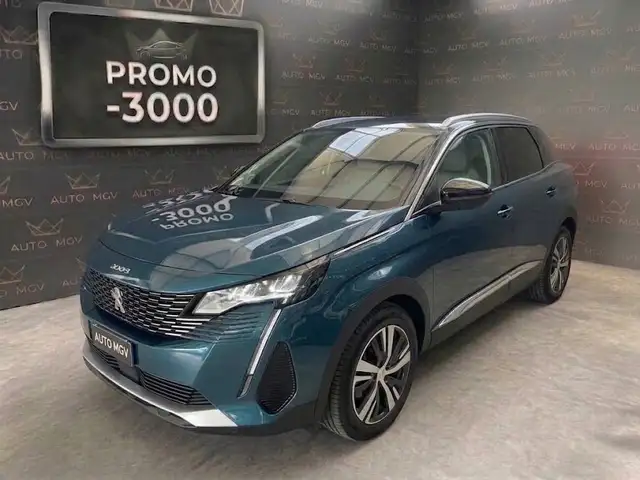 2023 Peugeot 5008 in Blue for sale