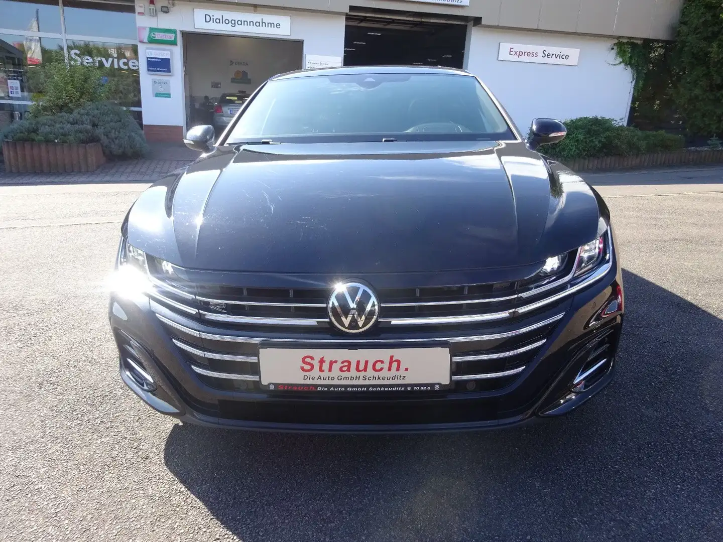 Volkswagen Arteon Shooting Brake R-Line 4Motion Schwarz - 2