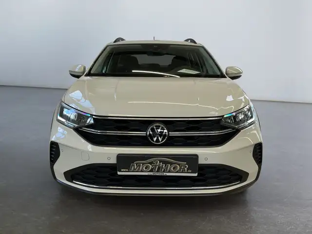 Volkswagen Taigo view 6