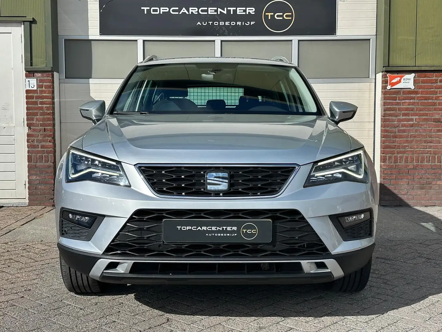 SEAT Ateca 1.0 EcoTSI /VIRTUAL/PARKS/CAMERA/PARKS/APK/NAP Grau - 2