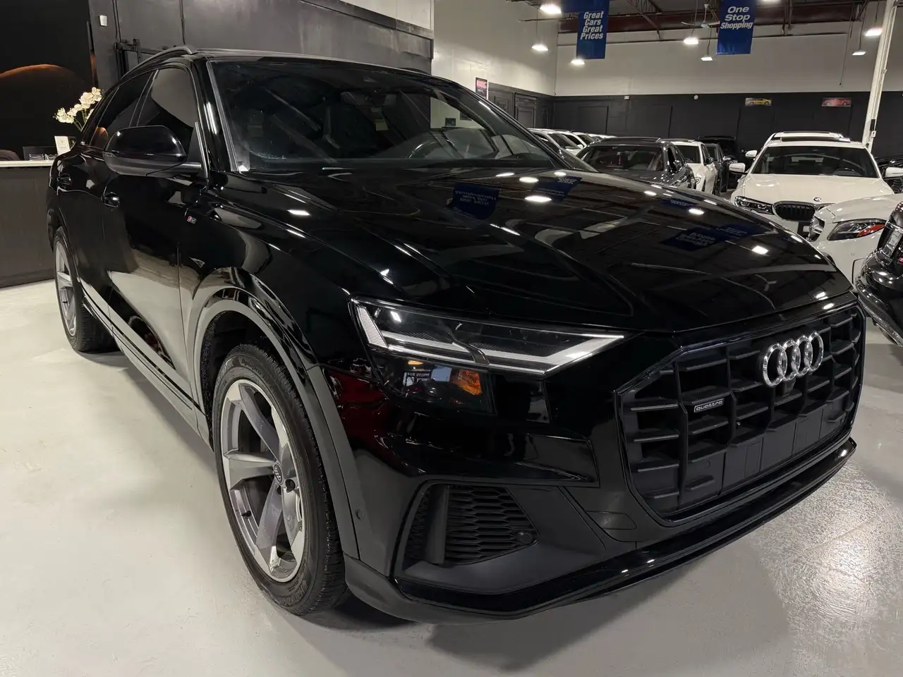 Audi Q8 снимка Audi Q8