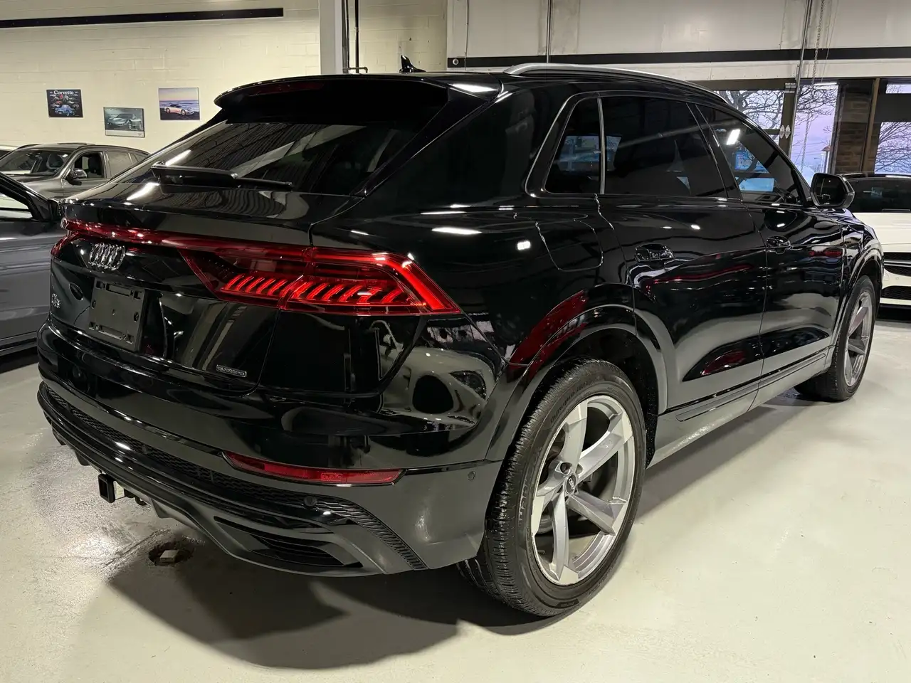 Audi Q8 снимка Audi Q8