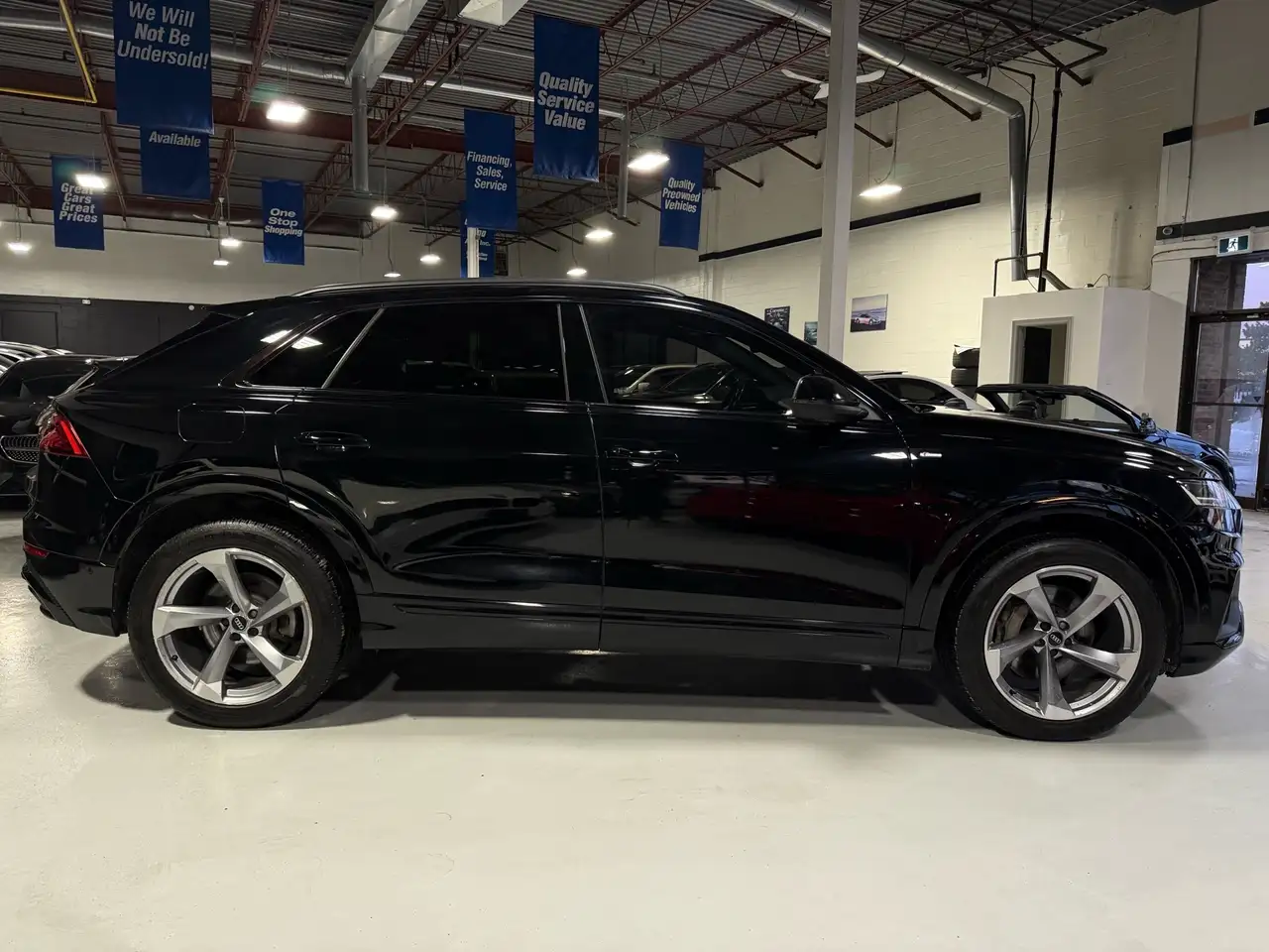 Audi Q8 снимка Audi Q8
