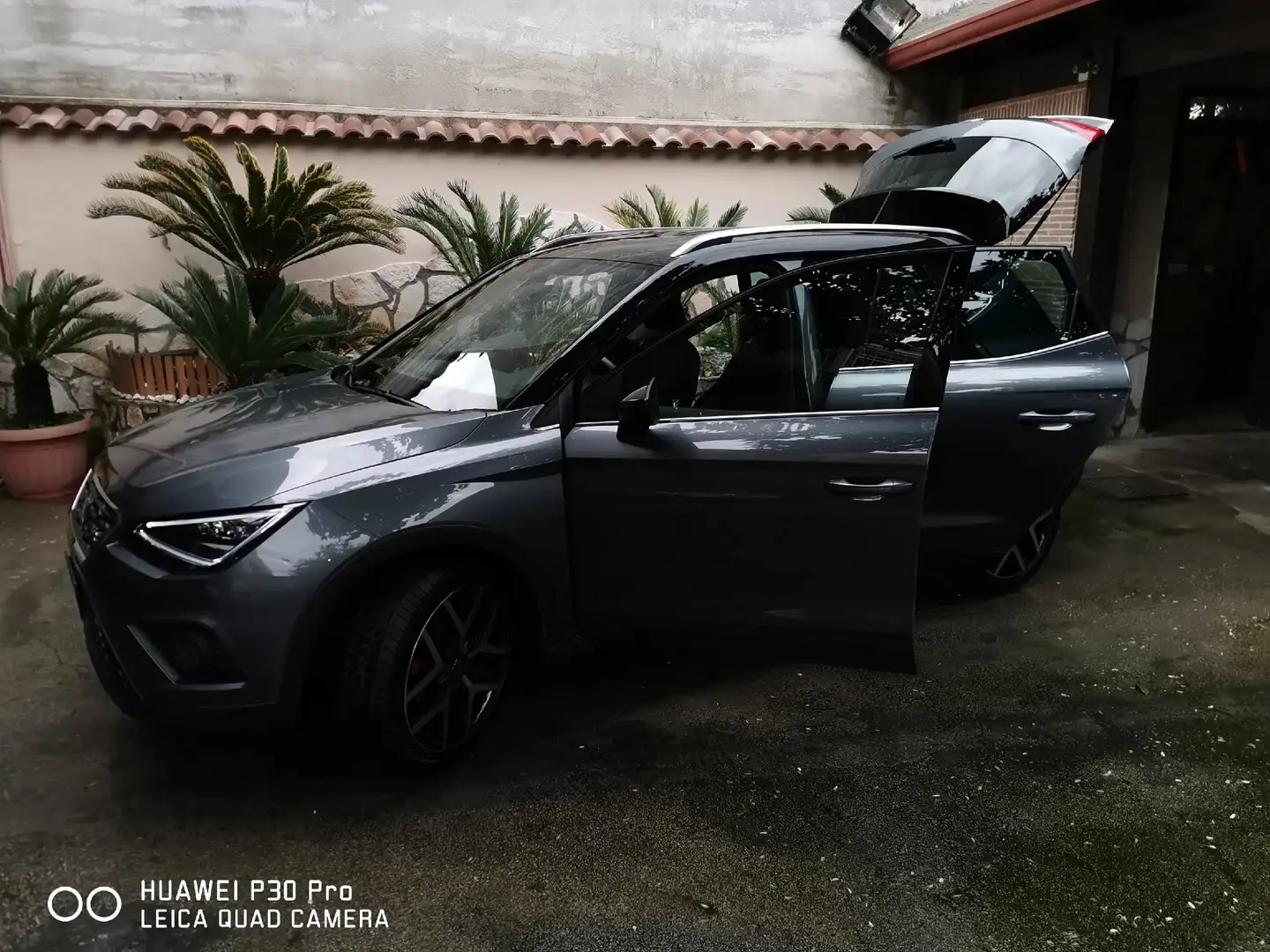 SEAT Arona 1.0 ecotsi FR 115cv dsg my18 - 1