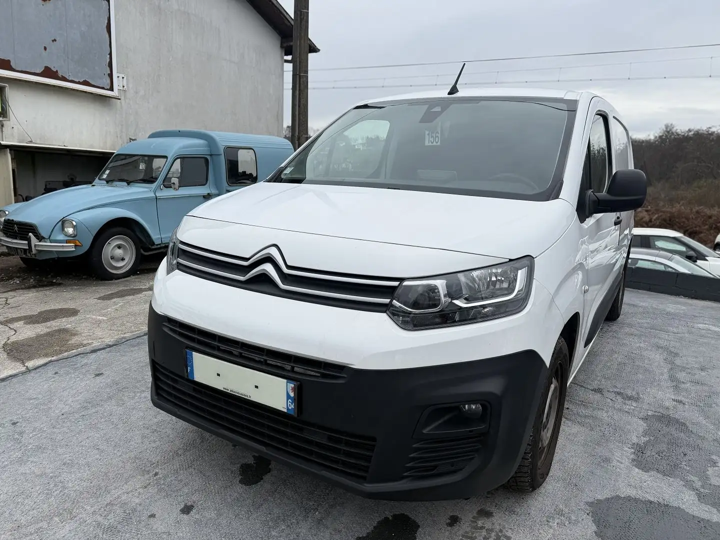 Citroen Berlingo XL 950KG BLUEHDI 100 S\u0026S WORKER BVM5 Blanc - 2