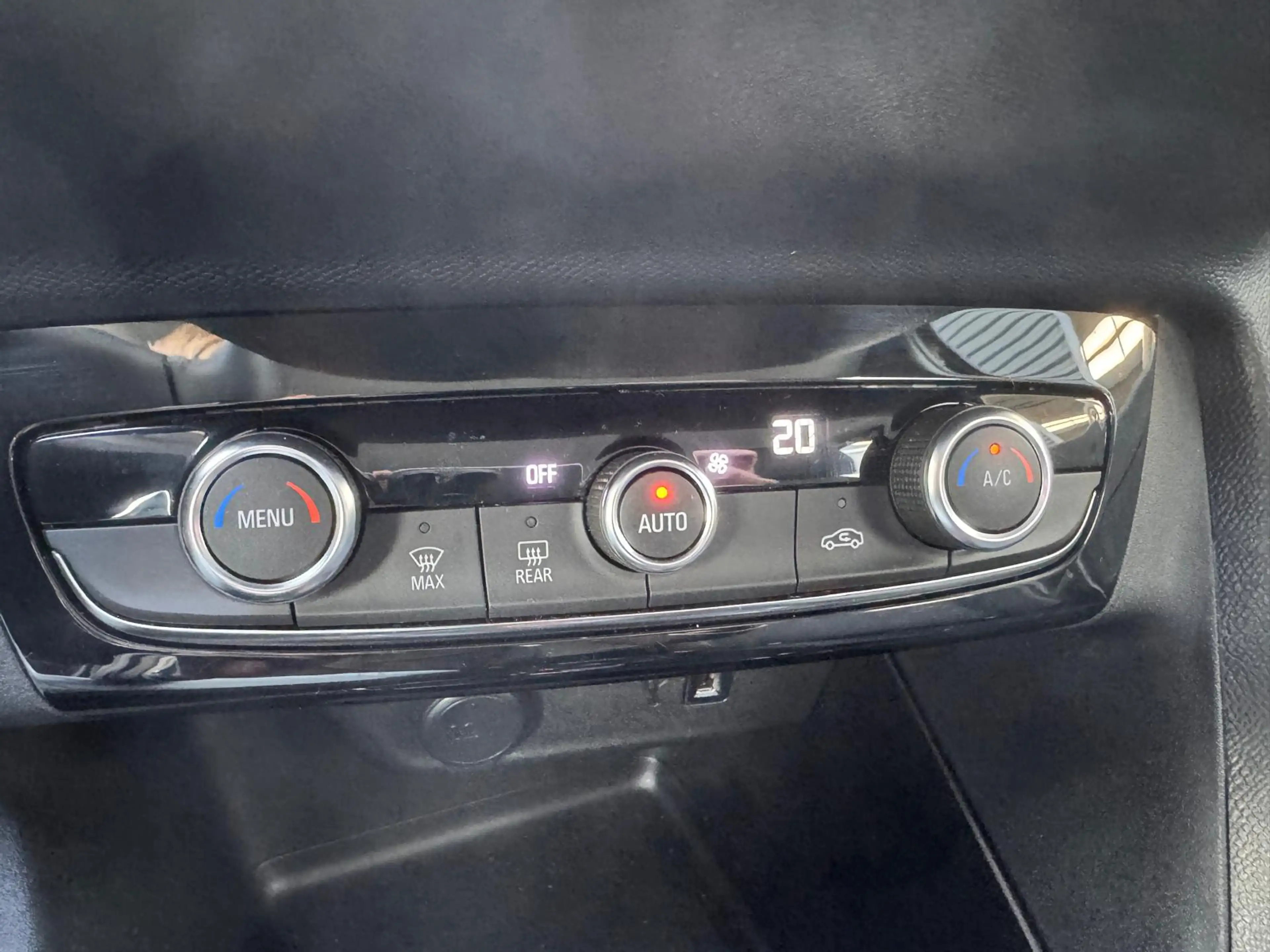 Opel Corsa-e Electric 50 kWh | SOH 97% | Apple Carplay / Androi — photo 20