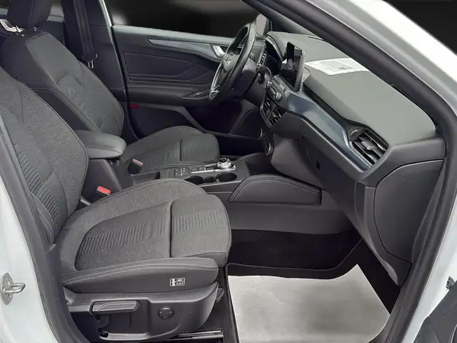 Ford Focus view 14