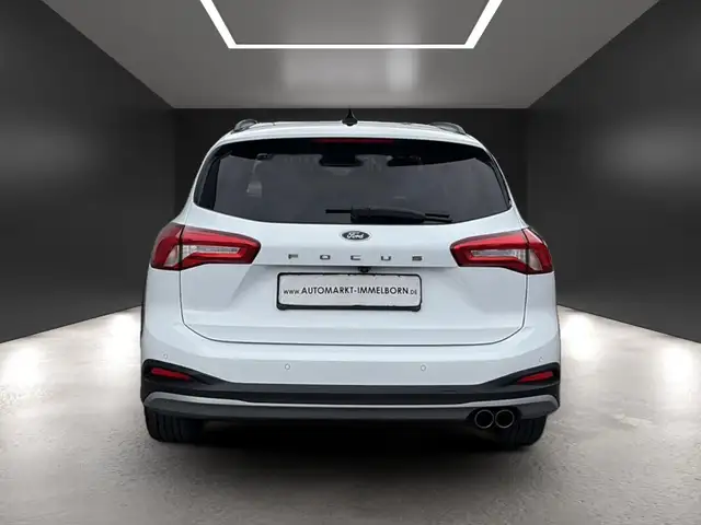 Ford Focus view 10