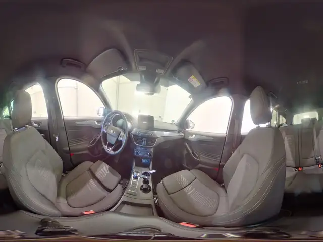 Ford Focus view 13
