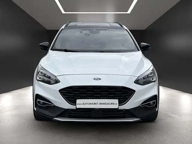 Ford Focus view 9