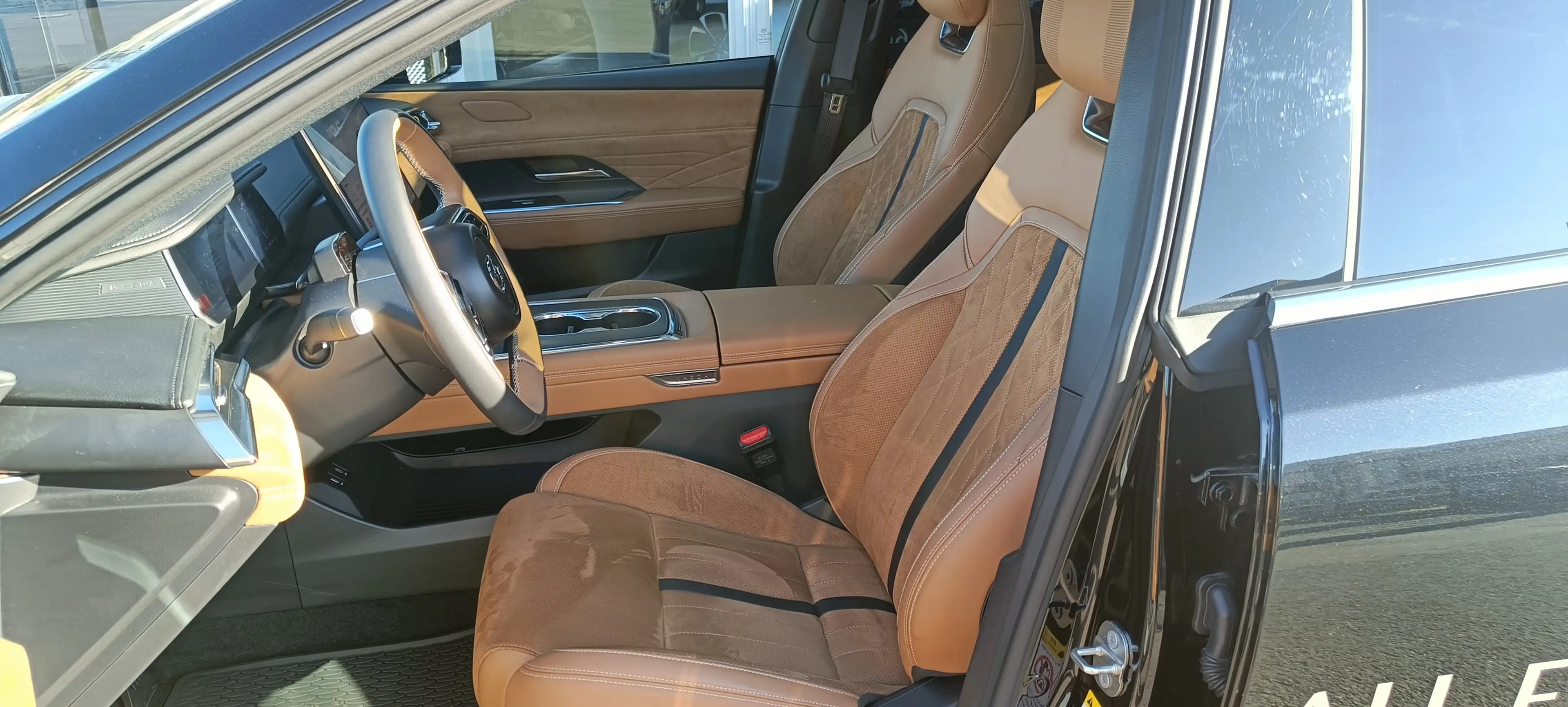 Mazda 6e 6e 68.8 kWh Takumi Plus — photo 7